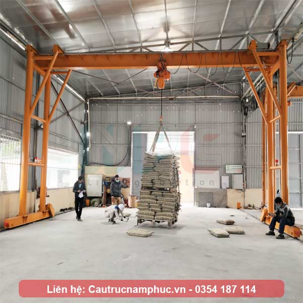 Tổng thể cổng trục dầm đơn 2 tấn