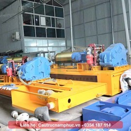 Xe con cầu trục 2x15 tấn