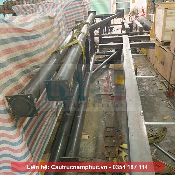 Sản xuất cổng trục bánh lốp