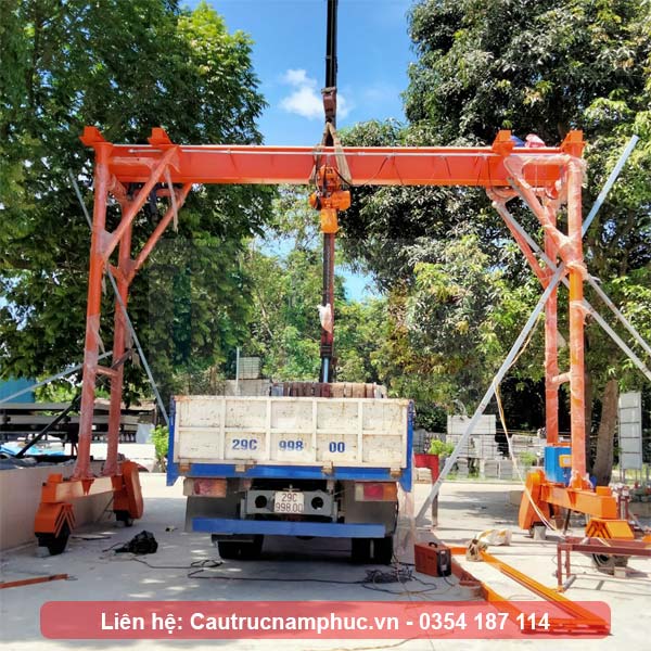 Lắp đặt cổng trục bánh lốp