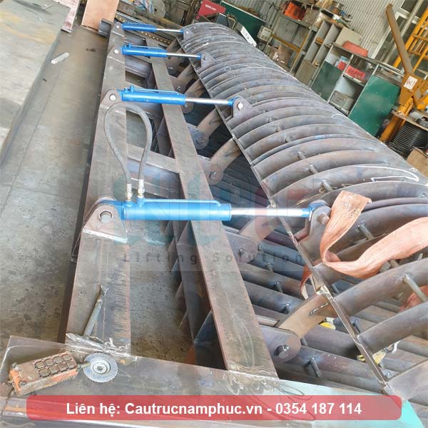 Chế tạo gầu vớt rác