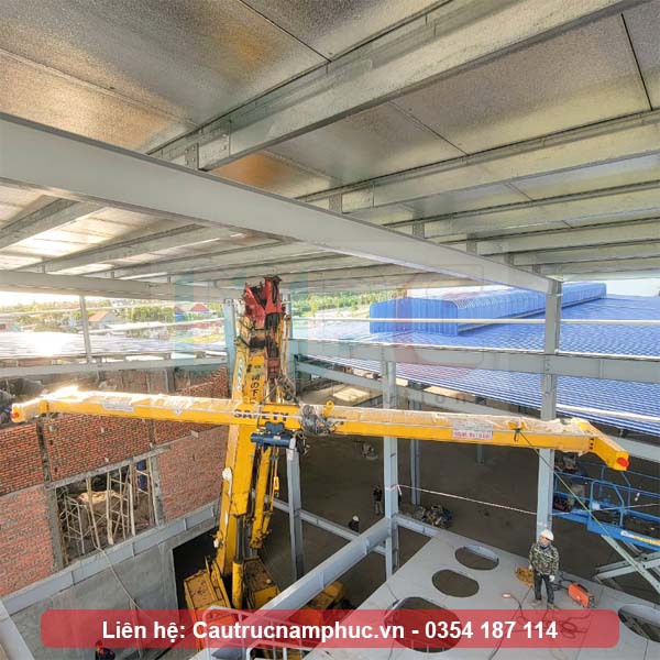 Lắp đặt dầm chính cầu trục dầm đơn 10 tấn