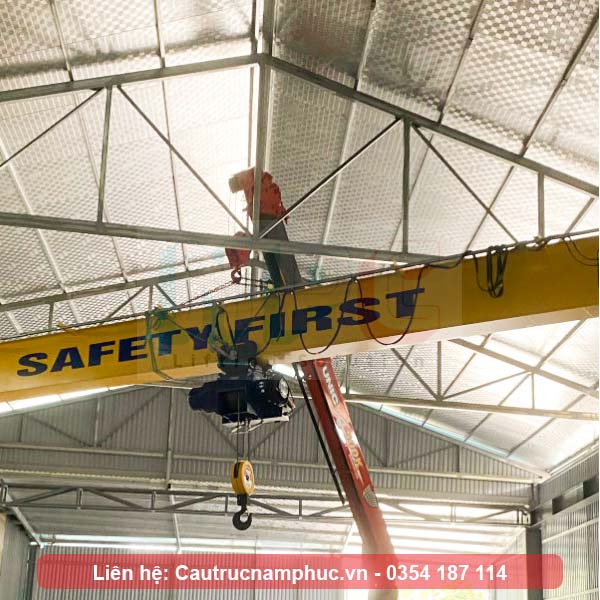 Lắp đặt dầm chính cầu trục