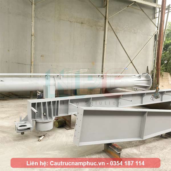 Sản xuất cầu trục quay 2 tấn