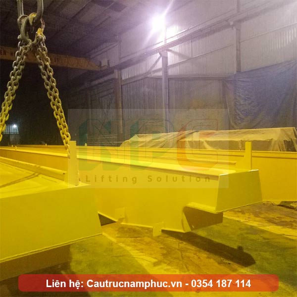 Sơn màu cho cầu trục dầm đôi 45 tấn khẩu độ 15 mét