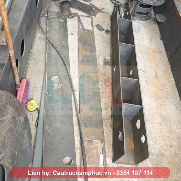 Tổ hợp dầm cầu trục dầm đơn 1 tấn