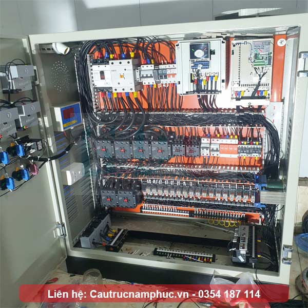 Tủ điện điều khiển cầu trục 30 tấn dầm đôi