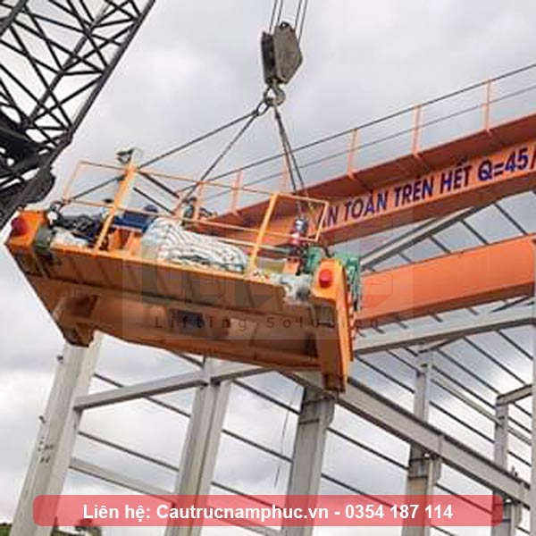 Hoàn thiện lắp đặt cầu trục 45 tấn