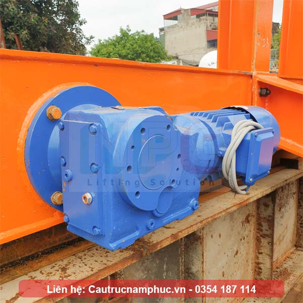 Động cơ di chuyển xe goong 10 tấn