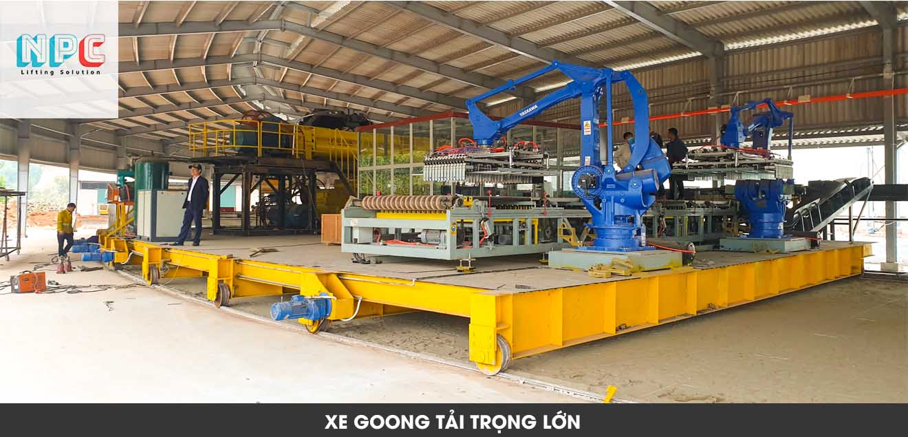 Xe goong nhà máy gạch