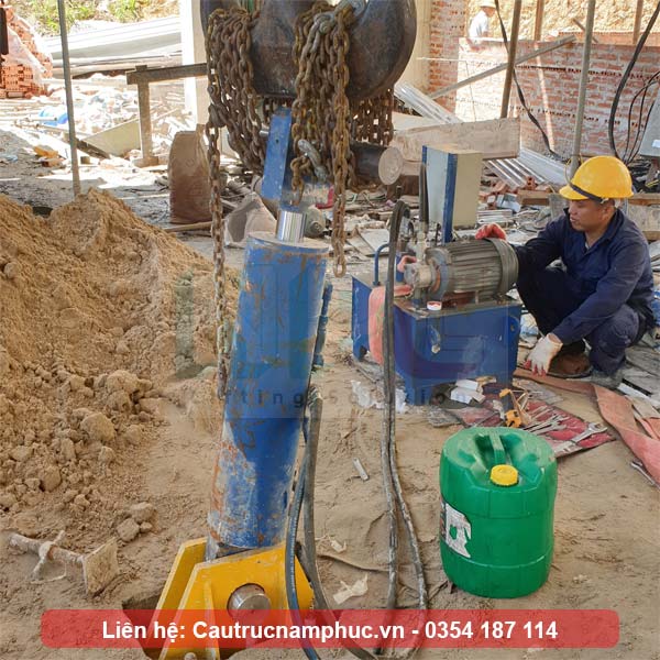 Hình ảnh xy lanh thử tải cầu trục